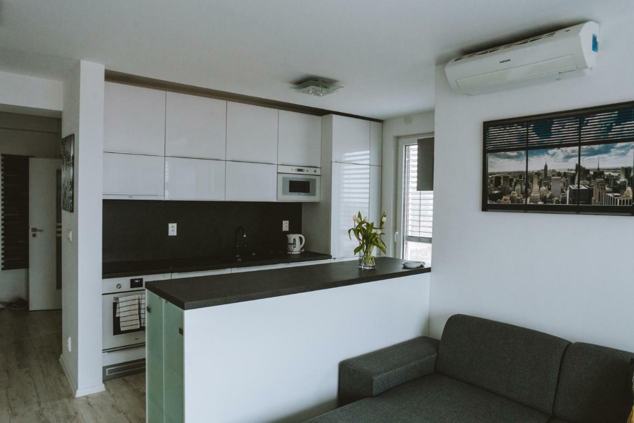 Design Apartment, The City Centre Close To The Health Spa Piest'any Extérieur photo