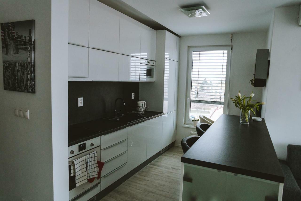 Design Apartment, The City Centre Close To The Health Spa Piest'any Extérieur photo