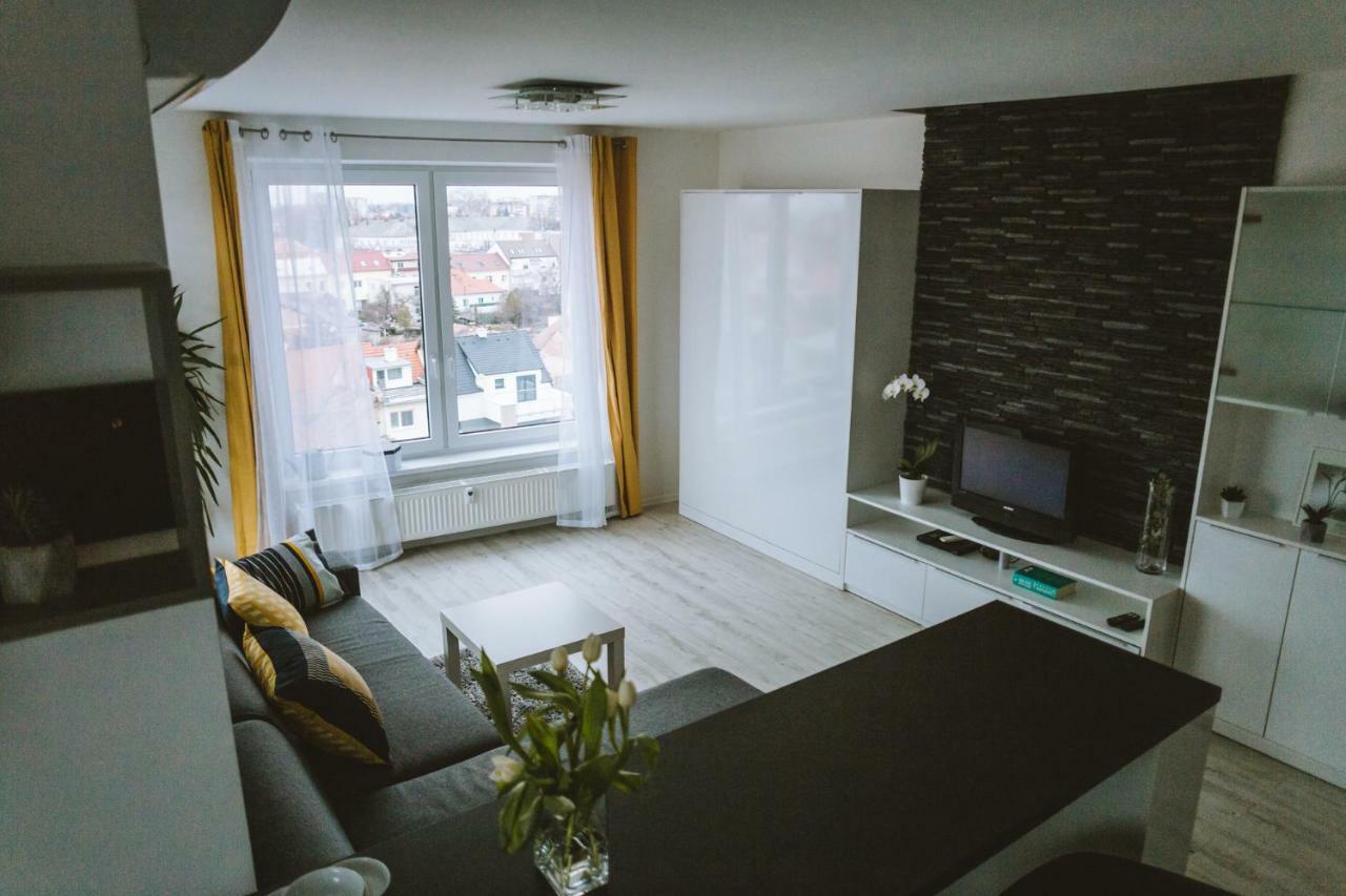 Design Apartment, The City Centre Close To The Health Spa Piest'any Extérieur photo